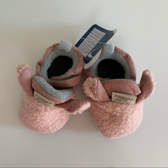 💜2 for $20💜 Myggpp pink fuzzy slippers - Picture 2 of 7